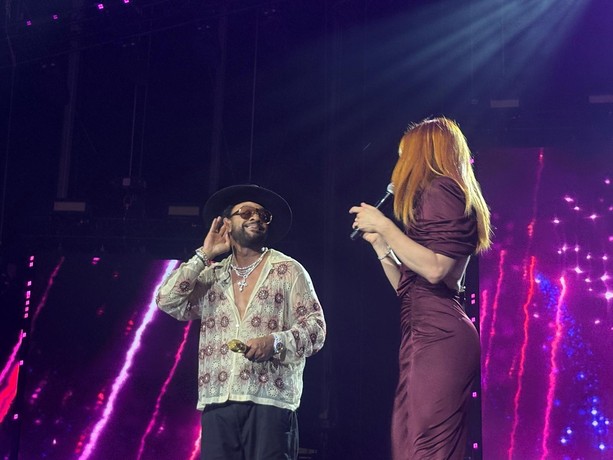 Shaggy fa ballare a ritmo di Mr. Boombastic: in migliaia per il concerto di San Giovanni in piazza Vittorio Veneto [FOTO]