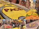 Imperia, torna nel cuore di Porto Maurizio l'Infiorata di via Carducci: migliaia di petali invocano la pace (foto e video)