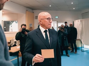 Nizza svolta a destra: Ciotti conquista il Comune e chiude l’era Estrosi Nizza svolta a destra: Ciotti conquista il Comune e chiude l’era Estrosi