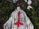 Madonna decapitata e sfregiata con una croce rovesciata: ritrovamento shock a Loano (FOTO)