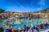 Villefranche-sur-Mer, torna il Combat Naval Fleuri: la battaglia di fiori che colora il Mediterraneo Villefranche-sur-Mer, torna il Combat Naval Fleuri: la battaglia di fiori che colora il Mediterraneo