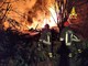 A San Marzano Oliveto incendio sterpaglie coinvolge box con cani da caccia