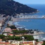 Aggressione a un giovane ad Andora, il locale riapre dopo il riesame della Questura: ridotta la sospensione della licenza