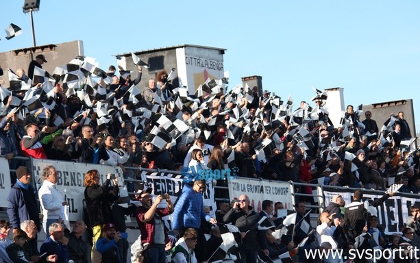 Calcio, Albenga. La lettera aperta dei tifosi: &quot;I falliti sono altri, la nostra storia continuerà&quot;
