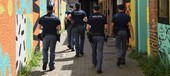 Spaccio e clandestini, controlli della polizia in centro a Varese Spaccio e clandestini, controlli della polizia in centro a Varese