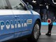 Cercano di rapinare un ragazzo, ma la reazione degli amici li mette in fuga: la polizia arresta due 20enni Cercano di rapinare un ragazzo, ma la reazione degli amici li mette in fuga: la polizia arresta due 20enni