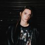 La musica che ci gira intorno - Emma Nolde torna a Genova al Balena Festival: “Sul palco con la band per divertirci e sperimentare” La musica che ci gira intorno - Emma Nolde torna a Genova al Balena Festival: “Sul palco con la band per divertirci e sperimentare”
