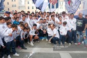 FOTONOTIZIA. Savona premiato in Piazza Sisto, la festa biancoblu nel cuore della città