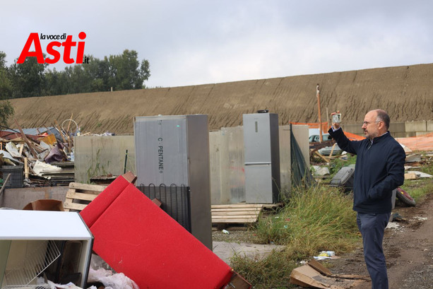 Il campo rom di via Guerra è vuoto: “ E' la madre di tutte le chiusure” [FOTO]