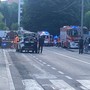 Infortunio sul lavoro a Saronno durante uno scavo in strada: ferito un operaio di 44 anni, in volo anche l'elisoccorso