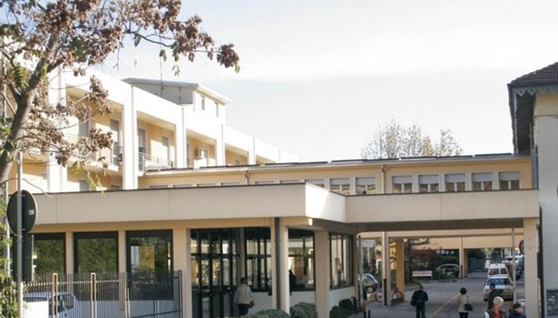 Scontro tra un'auto e un motorino a Luino, ragazzino di 14 anni portato al pronto soccorso Scontro tra un'auto e un motorino a Luino, ragazzino di 14 anni portato al pronto soccorso