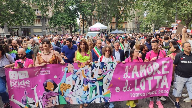 Torino si prepara al Pride: strade chiuse, deviazioni e divieti