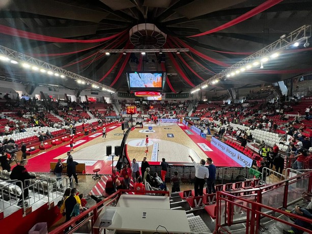 VARESE-MILANO, la diretta. Masnago è sold-out: di fronte a &quot;Golia&quot; cinquemila anime biancorosse