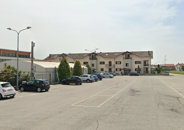 Piscina festeggia la Madonna del Rosario con cibo, nonni e cani Piscina festeggia la Madonna del Rosario con cibo, nonni e cani