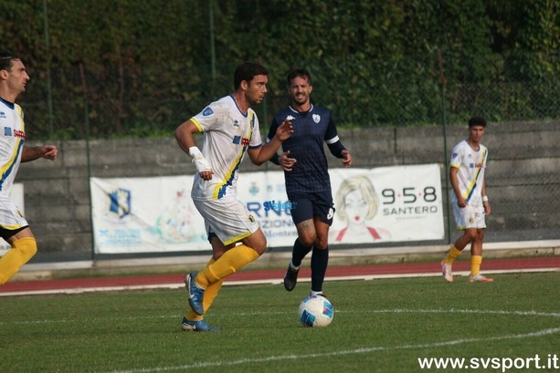 Calcio. La Cairese blinda la difesa dopo due mesi, Gulli regala una vittoria fondamentale contro il Club Milano (LA SINTESI)