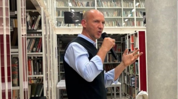 Domenico Massano è il nuovo garante dei detenuti ad Asti. Diciotto voti per lui, quattro per Luca Tomatis. Sei gli astenuti