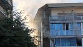 Incendio in via Galileo Galilei, stabile ancora inagibile: Vigili del Fuoco al lavoro fino a mezzanotte Incendio in via Galileo Galilei, stabile ancora inagibile: Vigili del Fuoco al lavoro fino a mezzanotte