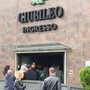 L'ultimo saluto a Chiara e Simone, la giovane coppia uccisa dal vicino di casa a Volvera