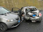Tangenziale nel caos: altro incidente, stavolta prima del sito interporto. Traffico in tilt