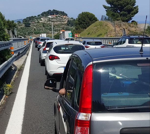 Al via il controesodo di fine agosto: weekend da bollino rosso sulle autostrade che portano al Nord