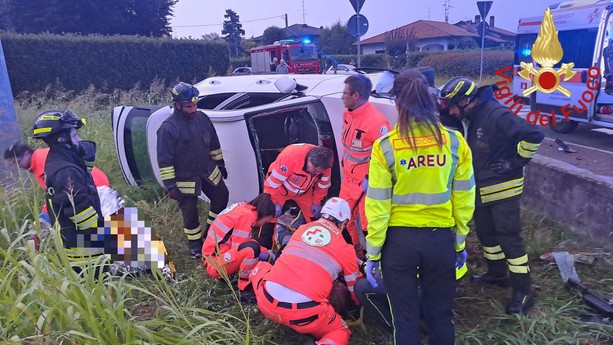 FOTO. Schianto sulla statale Briantea, uno di 61 anni trasportato al Circolo