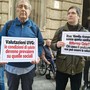 "Rette RSA a nostro carico e assistenza a casa negata": protesta dei famigliari davanti a Palazzo Lascaris