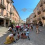 Cuneo si veste della bellezza dell’Infiorata: un tappeto di petali per accogliere la Madonna del Carmine (Foto Gallery)