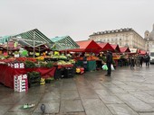 Lite al mercato di Porta Palazzo: ferito un ambulante Lite al mercato di Porta Palazzo: ferito un ambulante