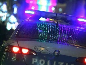 Diciassettenne marocchino preso a bastonate in via Pianderlino, oltre venti gli aggressori: la procura indaga per lesioni aggravate