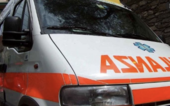 Cade nella tromba delle scale del condominio: grave a Legnano un bambino di 9 anni