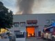 Paura a Nichelino, capannone industriale devastato dalle fiamme