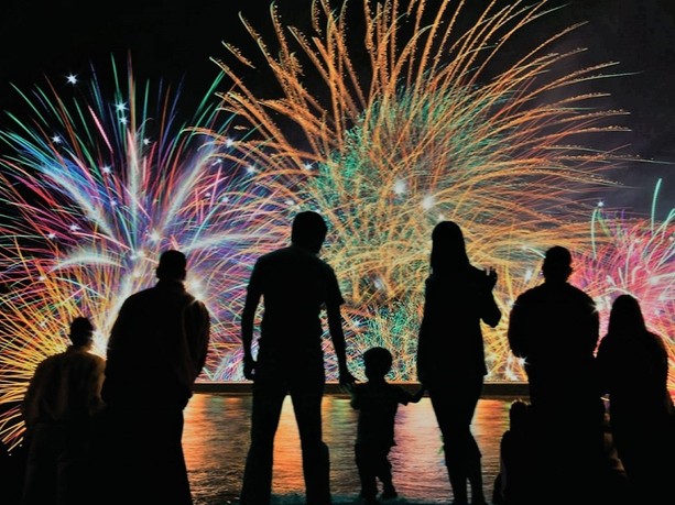 WEEKEND. Dagli alpini al Campo dei Fiori ai fuochi di Laveno: gli eventi del lungo ponte di Ferragosto WEEKEND. Dagli alpini al Campo dei Fiori ai fuochi di Laveno: gli eventi del lungo ponte di Ferragosto