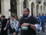 &quot;Il 7 ottobre non fu violenza&quot;. l'Imam di via Saluzzo in Questura, per lui rischio espulsione