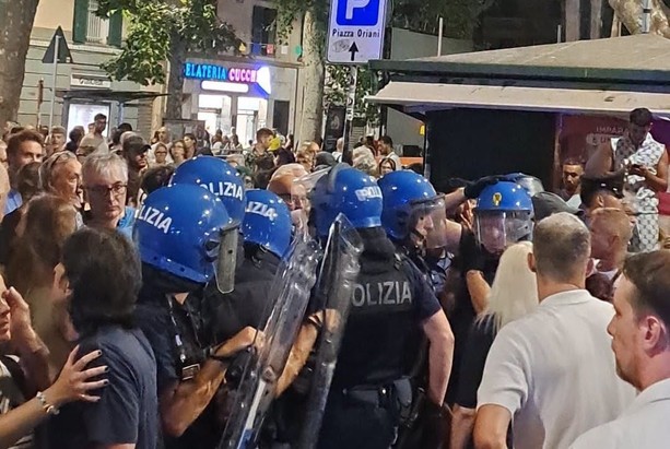 Aggressioni ai giornalisti durante il corteo di Sestri Ponente, due cronisti parti offese nell’inchiesta della Procura Aggressioni ai giornalisti durante il corteo di Sestri Ponente, due cronisti parti offese nell’inchiesta della Procura