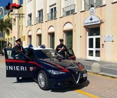 Albenga, rissa in piazza Europa con carabinieri aggrediti: arrestati un uomo e una donna