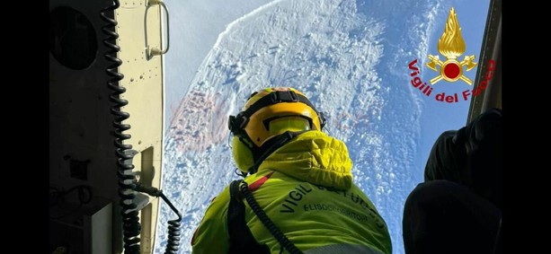 Slavine sul Monte Faraut a Bellino: travolti due scialpinisti, miracolosamente illesi Slavine sul Monte Faraut a Bellino: travolti due scialpinisti, miracolosamente illesi