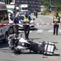 Grave incidente a Struppa, peggiorano le condizioni dell’agente: la sindaca Salis al San Martino