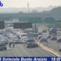 Carambola in Autolaghi, quattro persone soccorse in codice rosso e lunghe code verso Milano