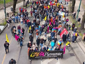 1117 nomi letti in corteo: Torino ricorda le vittime innocenti delle mafie [FOTO]
