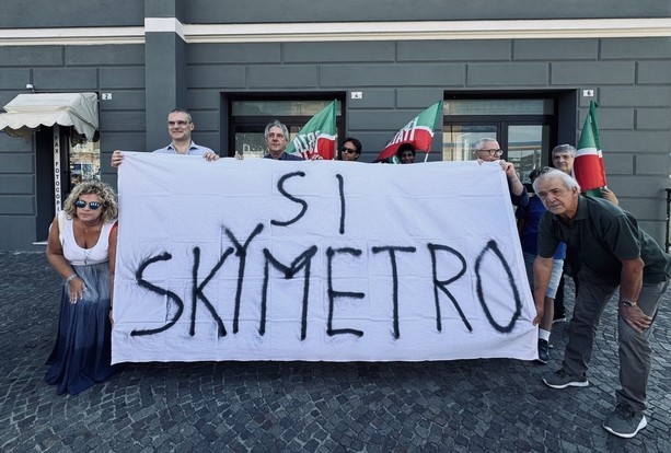 Piciocchi non molla sullo Skymetro, incontro con alcuni cittadini della Valbisagno: “Avrebbe risolto i gravi problemi di mobilità del territorio”