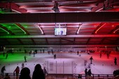 Acinque Ice Arena, le Olimpiadi sono qui. I varesini pattinano "sotto" la cerimonia d'apertura dei Giochi