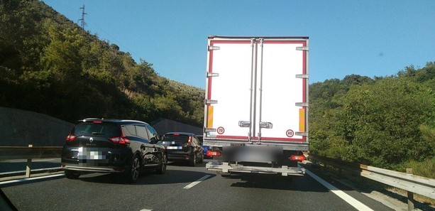 Ponti di primavera, è iniziato il rientro: 14 km di coda sulla A10 tra Albenga e Feglino