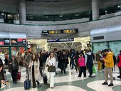 Sanremo, invasione per la serata dei duetti: stazione presa d’assalto nonostante gli scioperi, e domani? (Foto)