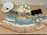 Maxi operazione antidroga tra Riviera ed entroterra: arrestato un 18enne, sequestrati 800 grammi di cocaina e 6mila euro