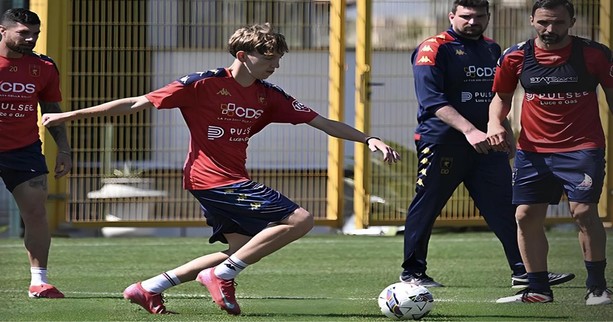 Le porte della Prima Squadra del Genoa si sono aperte per Roberto Scaglione. Il talento andorese a Pegli per l'allenamento rossoblu