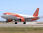 Malpensa, principio d'incendio su un aereo in fase di decollo: evacuati i 146 passeggeri a bordo