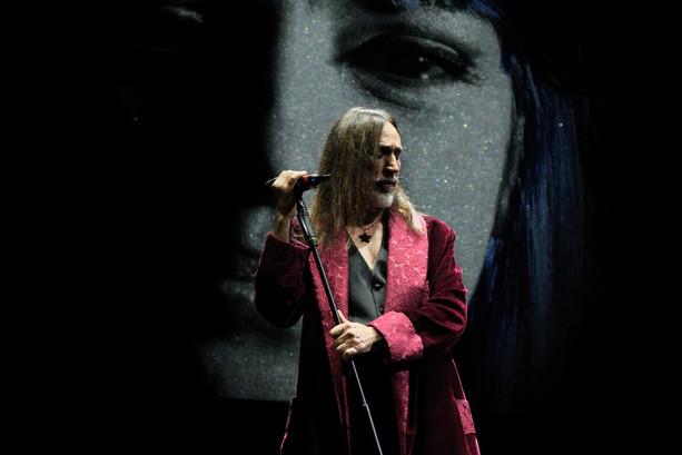Genova accoglie l’eredità di Bowie: Manuel Agnelli fa suo “Lazarus&quot; al Teatro Ivo Chiesa