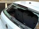 Vandali in azione nella notte ad Alba: auto danneggiate in via Roma