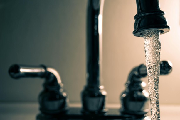 Guasto alla rete idrica in Largo San Giuseppe: chiusi gli accessi e stop all’acqua in diverse vie del centro Guasto alla rete idrica in Largo San Giuseppe: chiusi gli accessi e stop all’acqua in diverse vie del centro