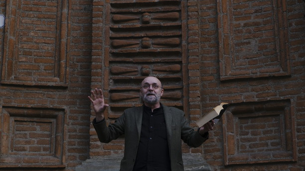 Storie di Orgoglio Astigiano. Marco Gobetti: &quot;Mollai il posto fisso per fare il mio Teatro Stabile di Strada. Prima avevo tutto, ma non la libertà&quot;